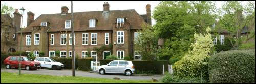 11-13 Reynolds Close